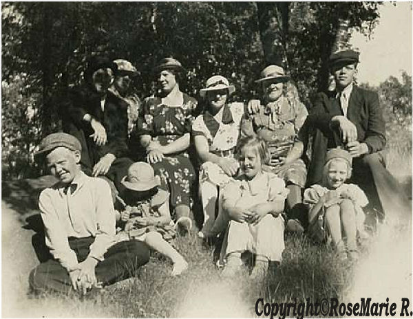 1937 Beresta damer i Göteborg, Märta i Blommig klänning, Emmy, Gerda Tore, Doris, Astrid, Bojan, Allan